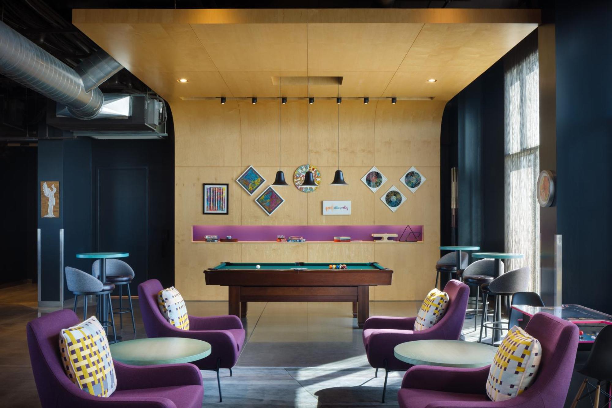 Отель Aloft Уичита Экстерьер фото